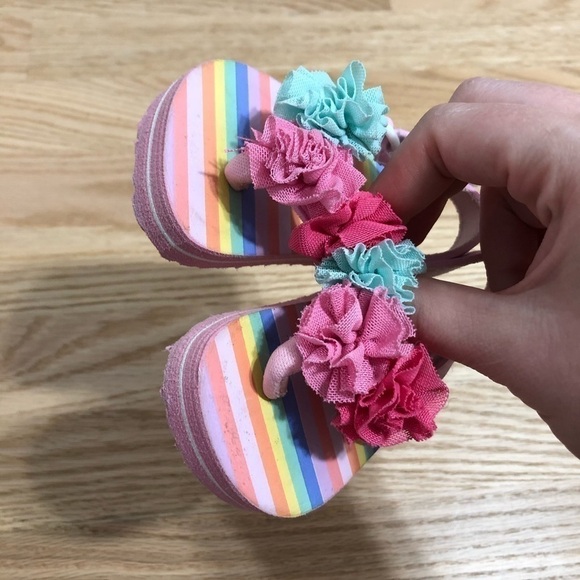 Baby Girls Floral Sandals Flip Flops Pink Blue 3 - Picture 5 of 6